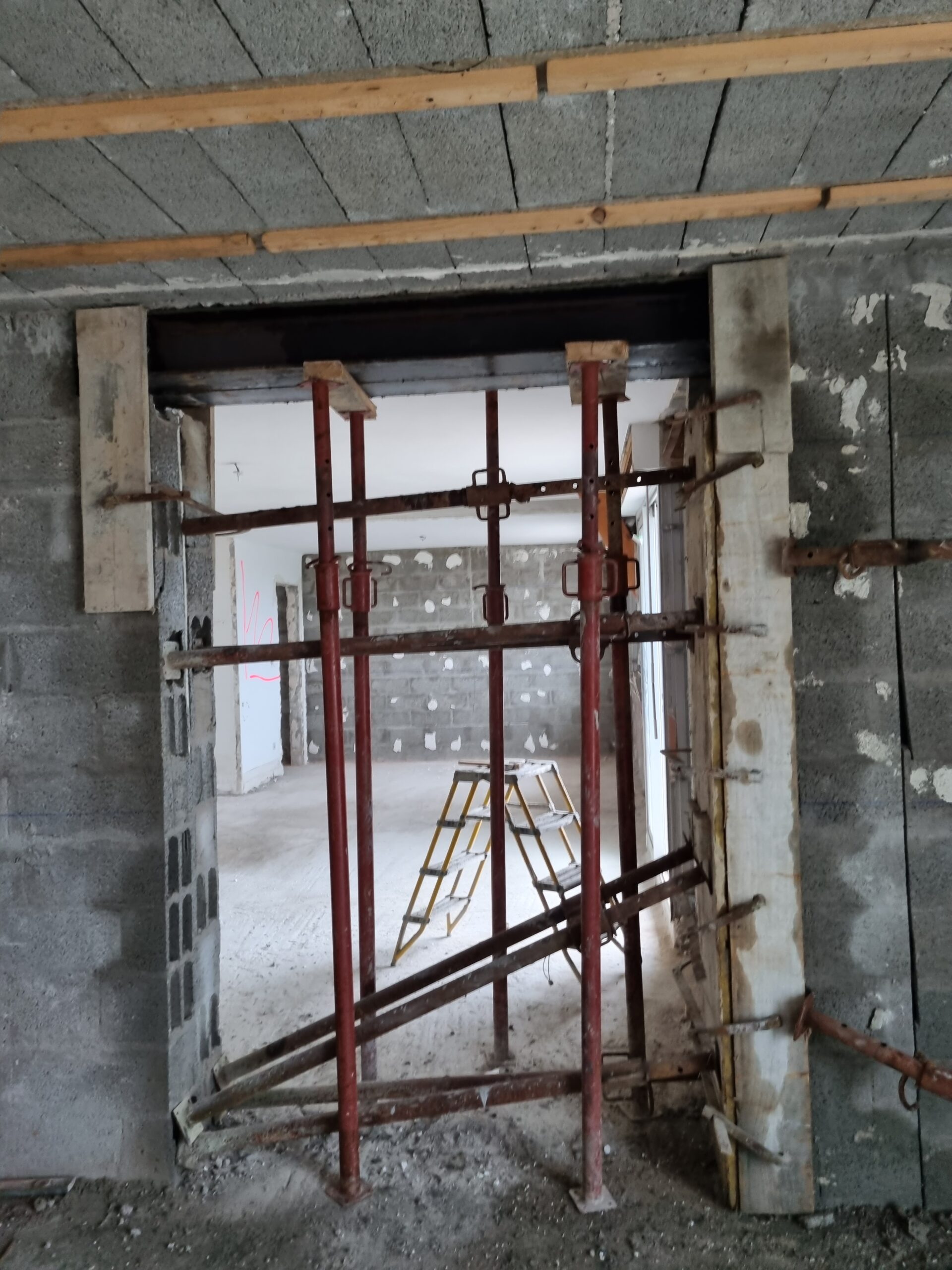 Percement double mur