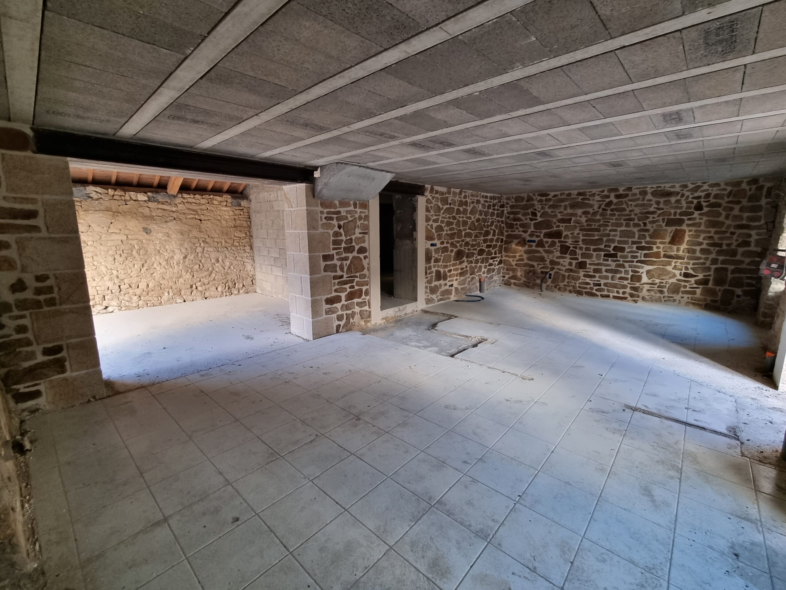 Plancher poutrelle hourdis, joints et percements