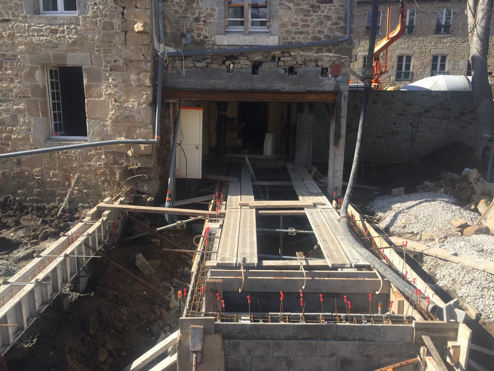 Réalisation d'une piscine Pendant