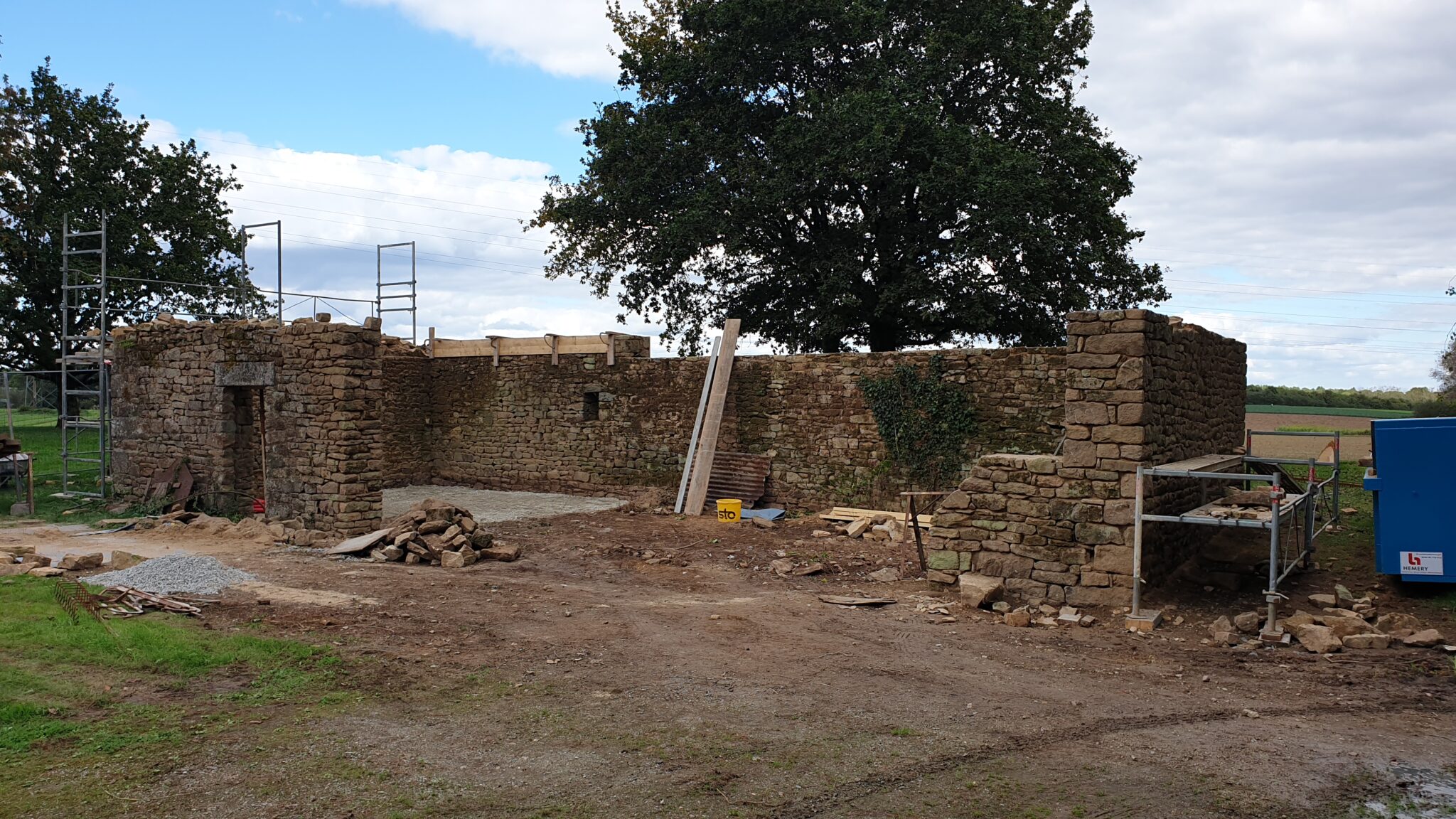 Rénovation murs en pierre Rédené Pendant